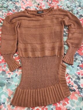 Rust Scoop Neck Ribbed Waist Sweater, Size: S